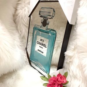 CHANEL Nº5 mirror framed